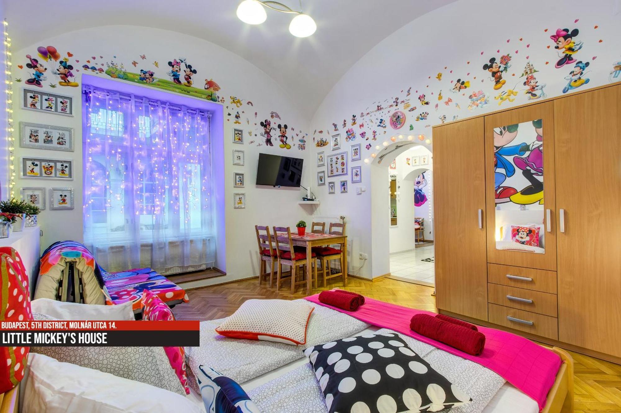Little Americas Main Street Apartments Budapest Exterior foto